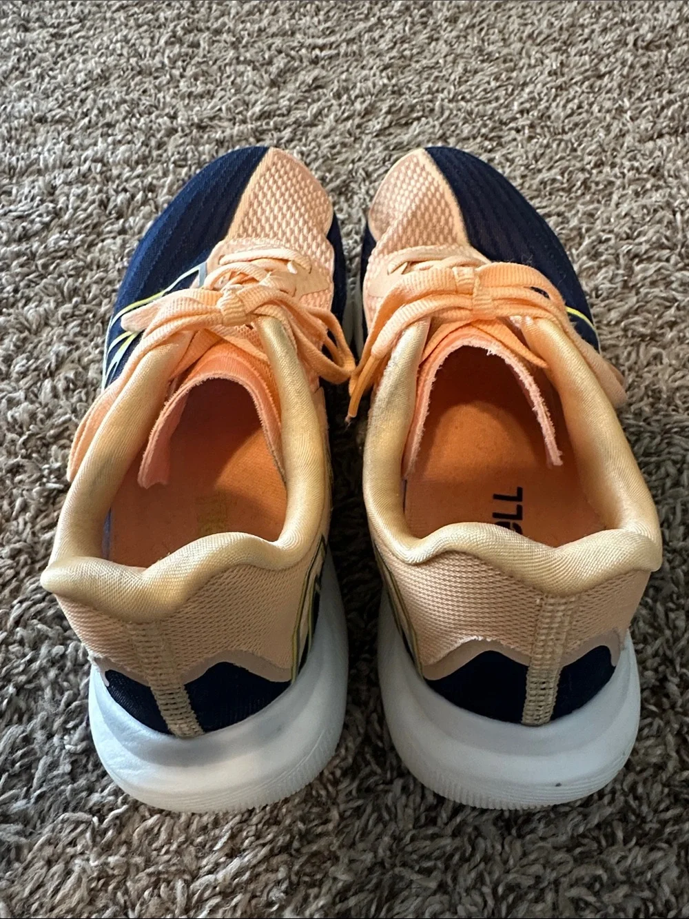 New Balance fuelcell rebel v2 running shoes 8